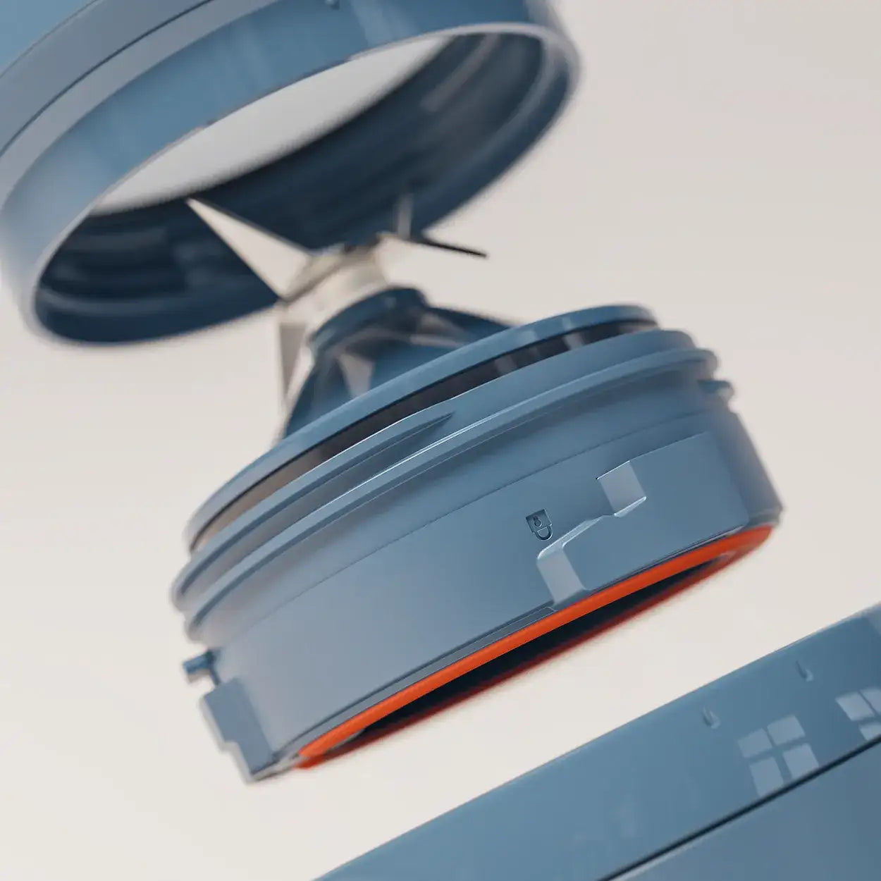intelligent-cordless-portable-blender-v6 ICB_fullAssembly_midnightBlue_3_2_explodeBladeLock_edit.webp
