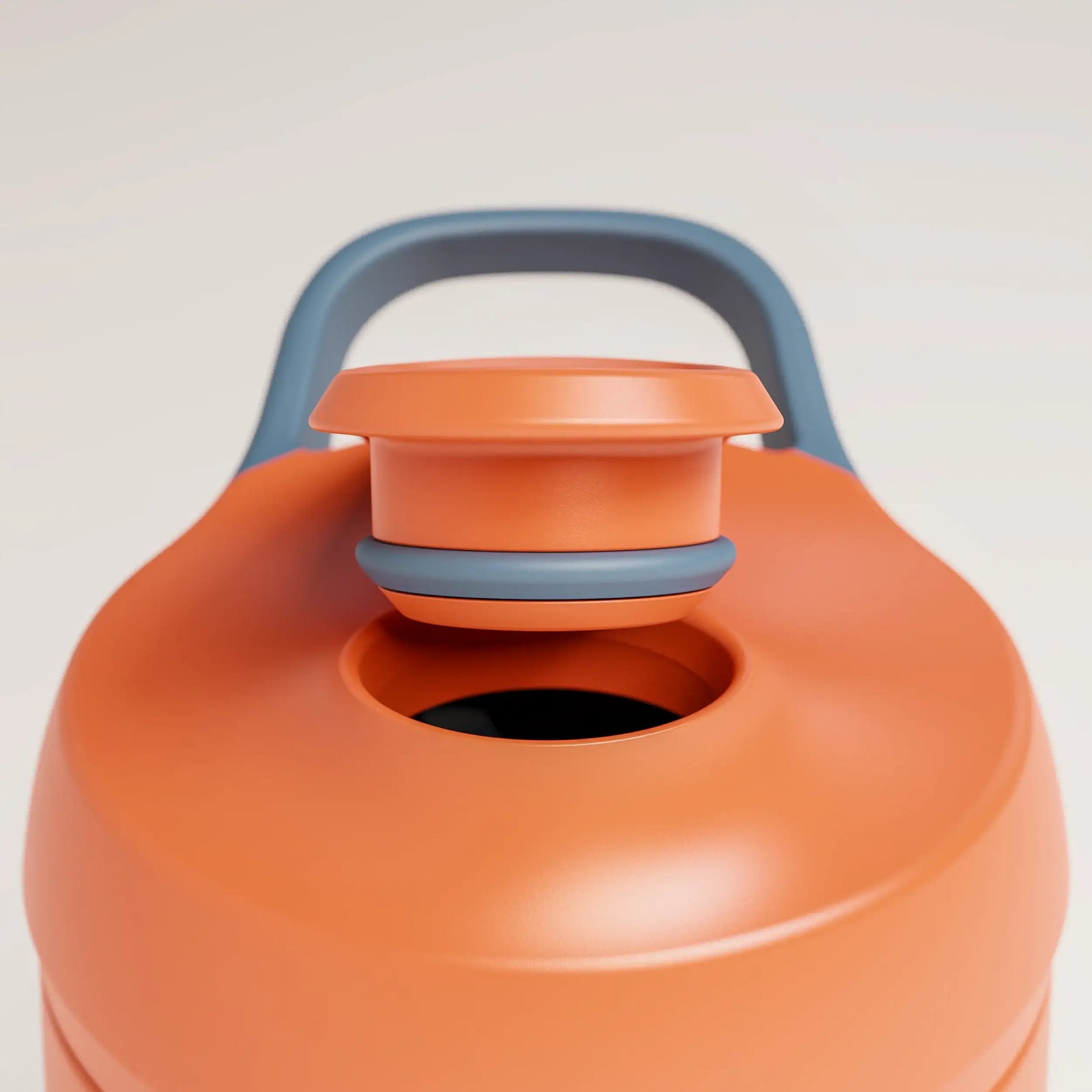 insulated-performance-shaker-bottle-x9 SHKR_18550_dwSS-S1.1_burntOrange_midnightBlue_2_2.5_MPCloop_edit.png