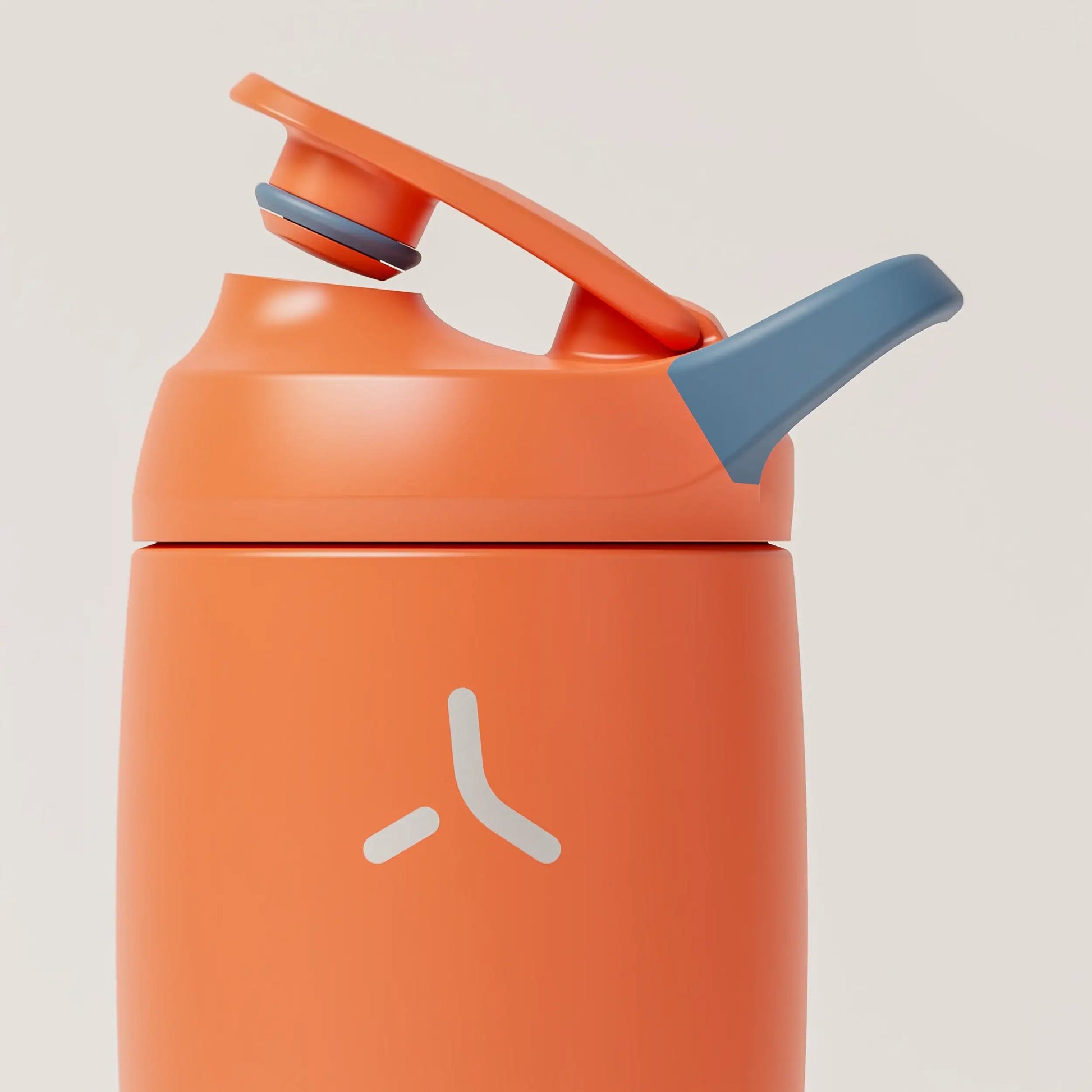 insulated-performance-shaker-bottle-p2 SHKR_18550_dwSS-S1.1_burntOrange_midnightBlue_2_5_orthoLid_edit.png