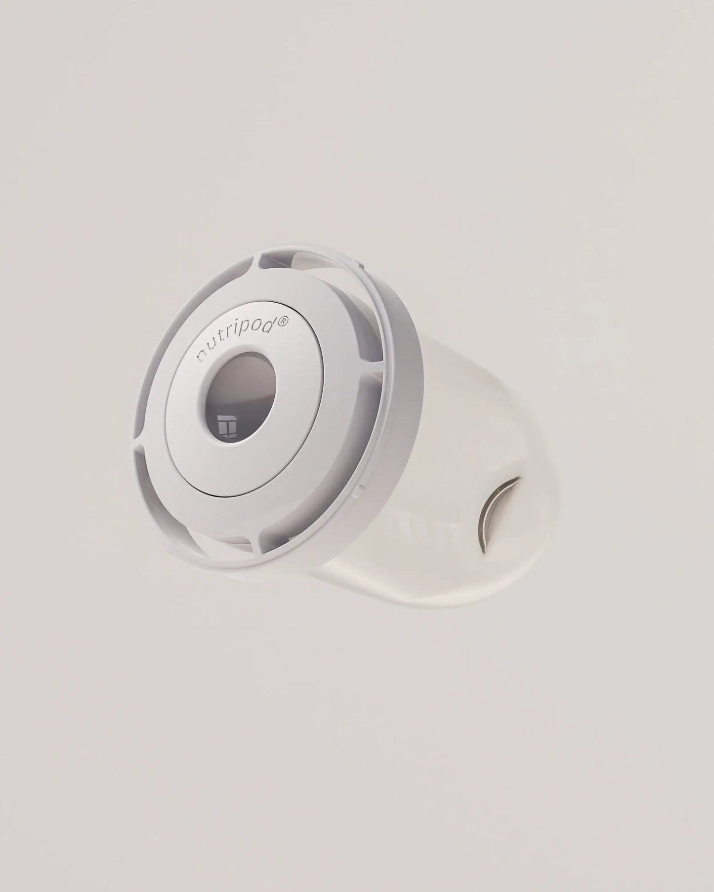 electric-shaker-bottle-g3 VM_LiPo_3.7-700_v1_coolGray_4x5_4_2_nutripod_EDIT.png