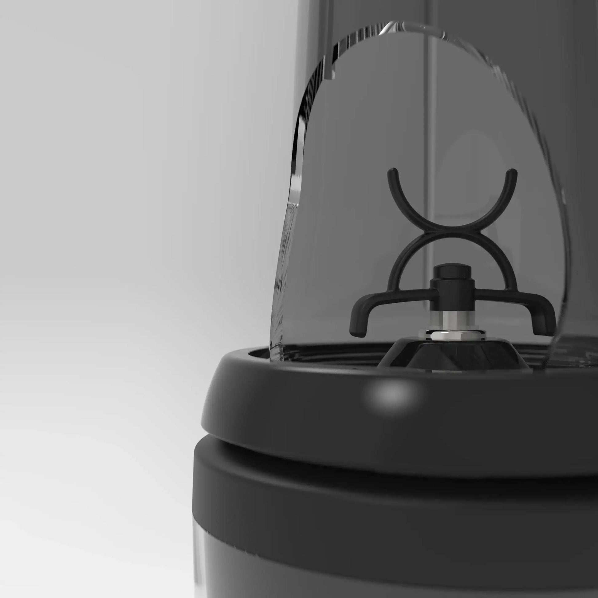 nutrition-and-protein-blender-c4 xblade_cutaway.1660.jpg